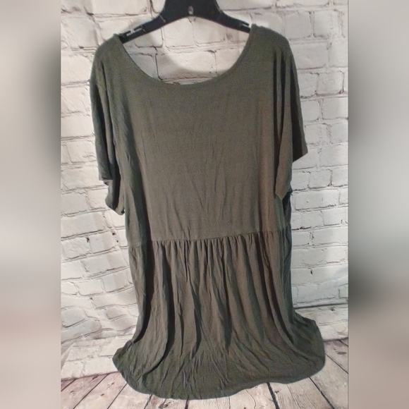 Torrid Super Soft Green Green Flowy Tee Shirt 3X - Picture 2 of 13
